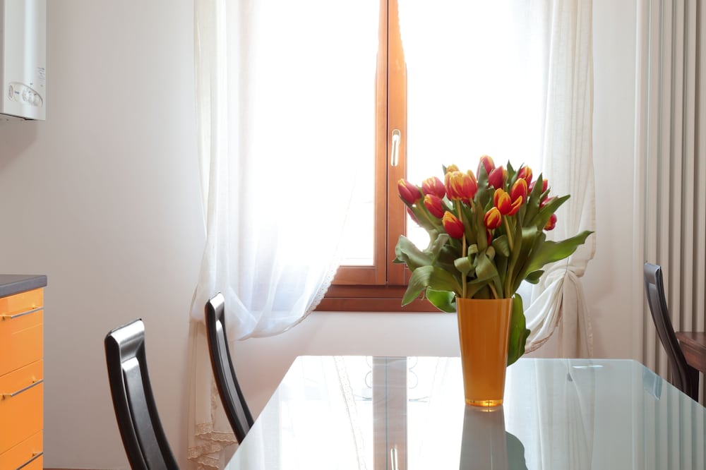 Фото Piazza delle Erbe Stylish Flat