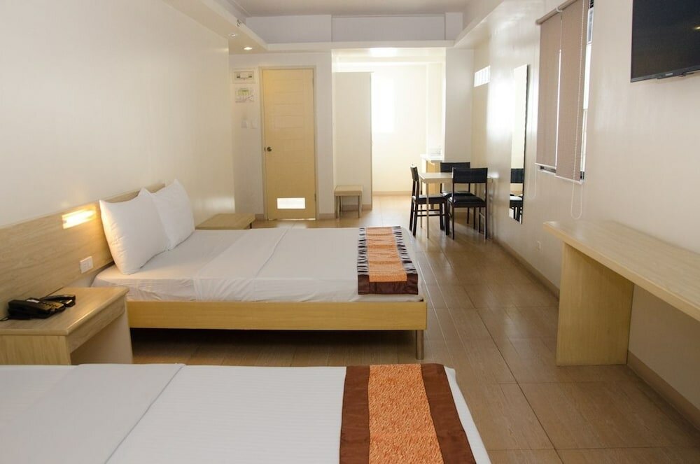 Фото M Suites Hotel