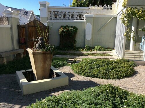 Апартаменты Afribode's Dysart Cottage в Кейптауне