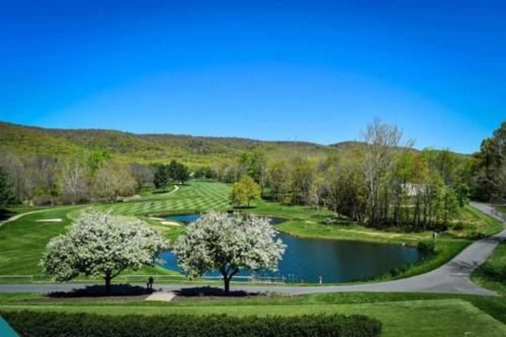 Фото Inn at Evergreen