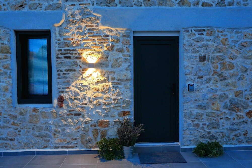 Фото Guverna New City Accommodation