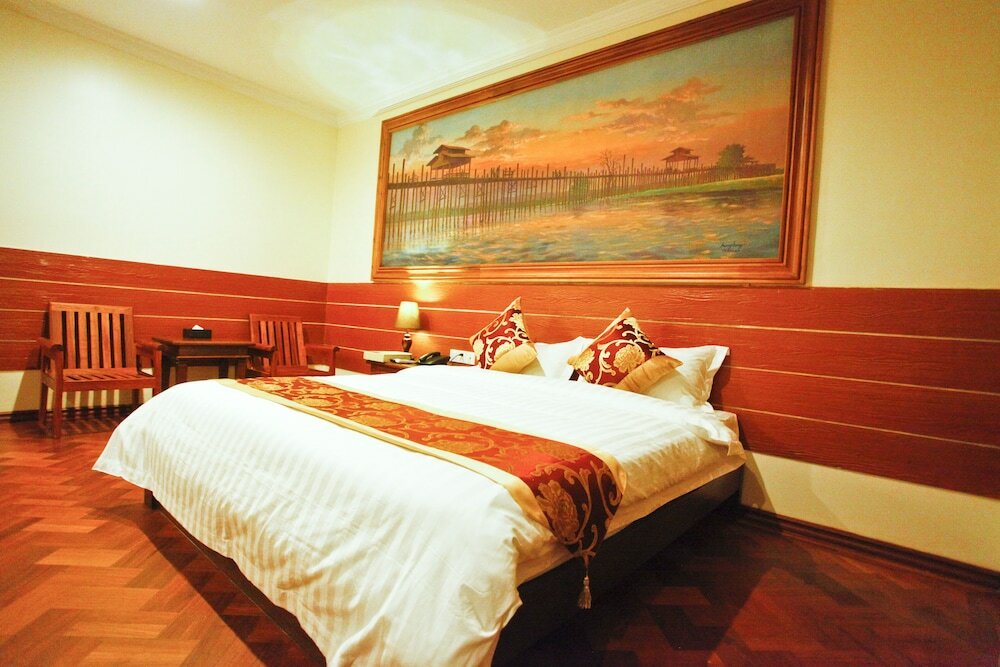 Фото The Home Hotel