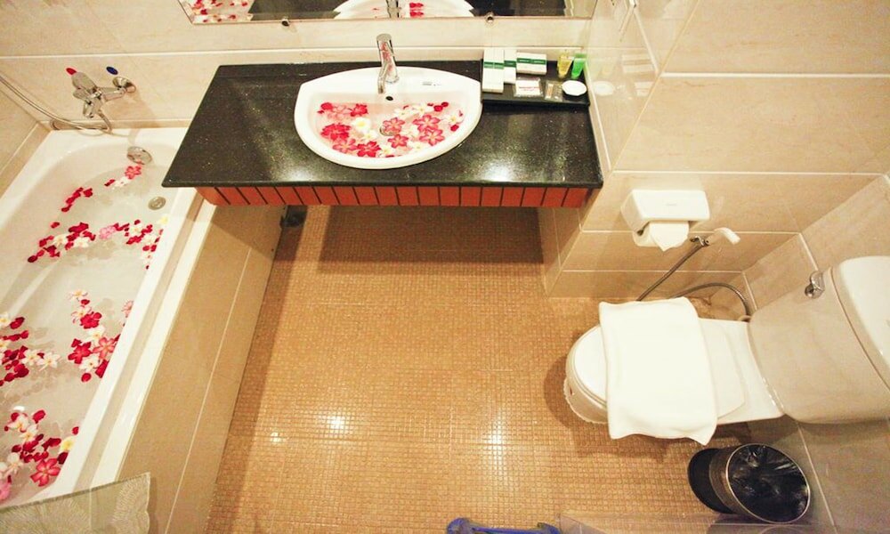 Фото The Home Hotel