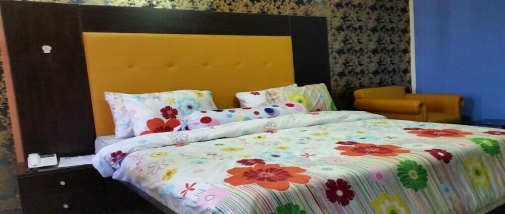 Фото Paris Suites