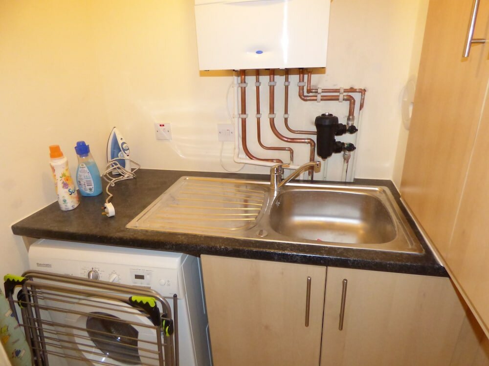 Фото The Barony Suite Apartment