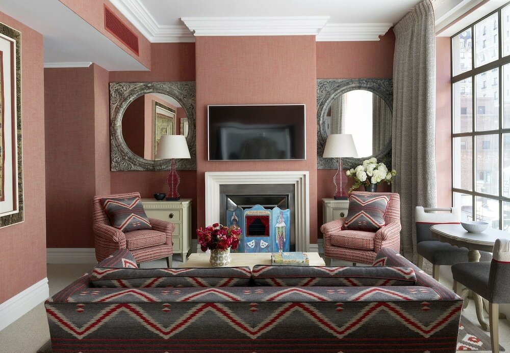 Фото The Whitby Hotel