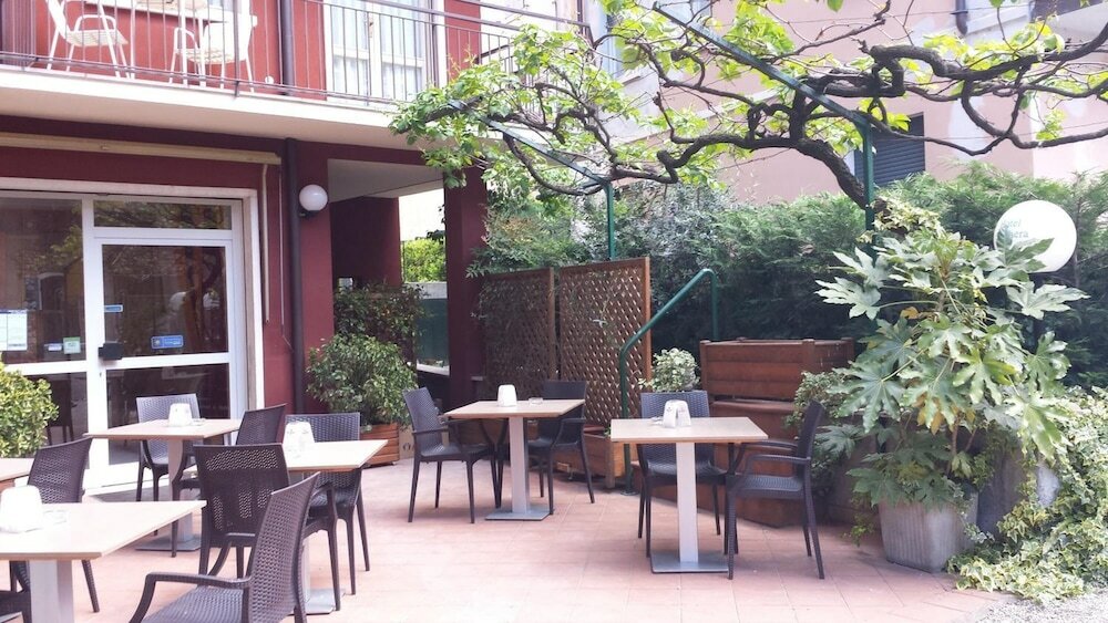 Фото Hotel Capinera