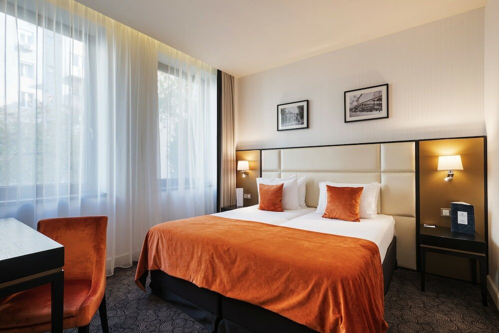 Фото отеля 2