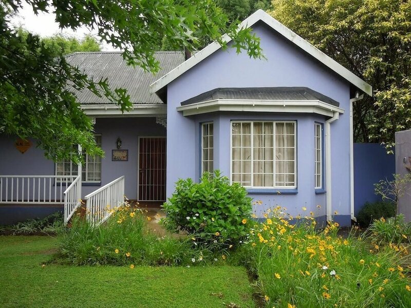 Гостиница Lilac Lodge Purple House