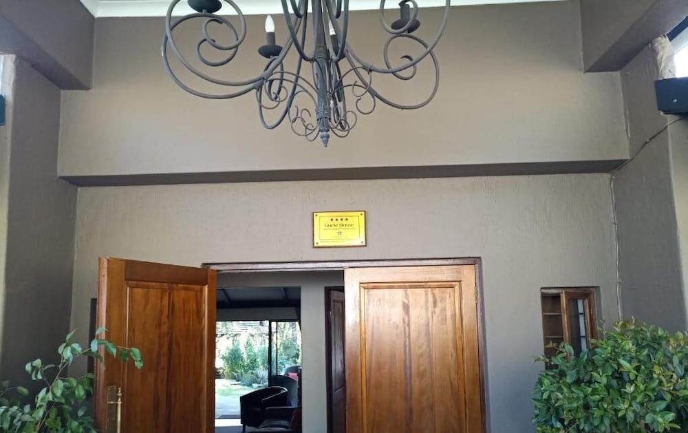 Фото Sand River Guest House