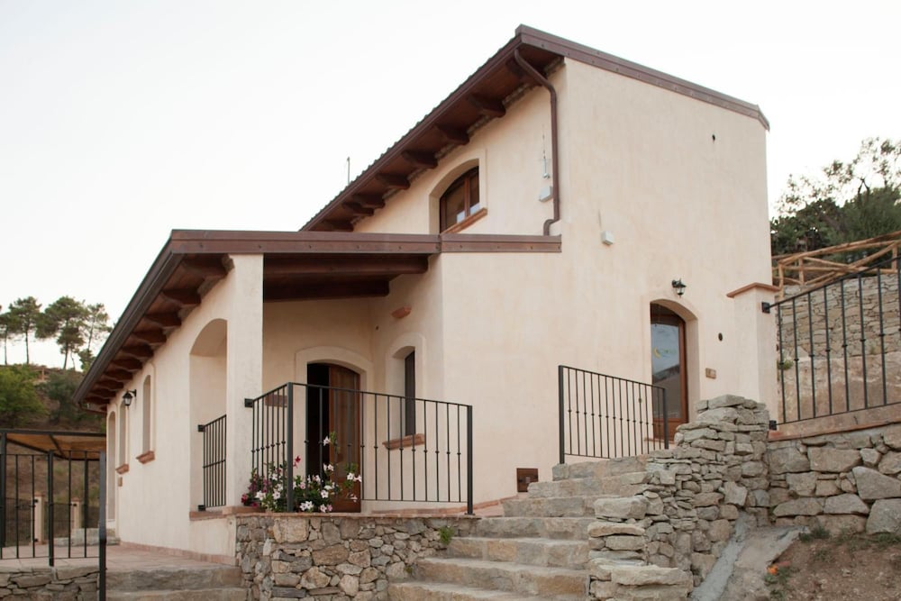 Фото Agunì Agriturismo & Locanda