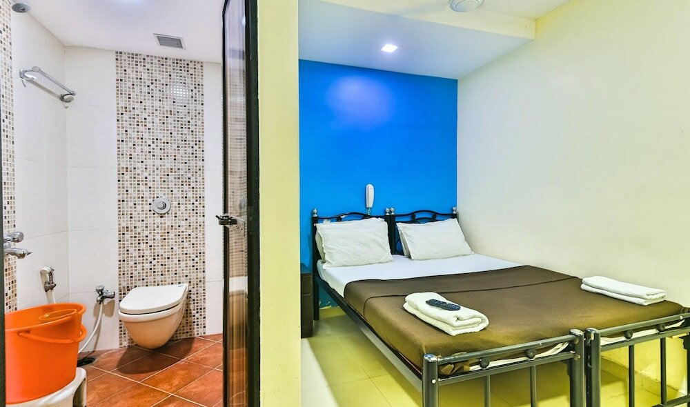 Фото Decent Guest House