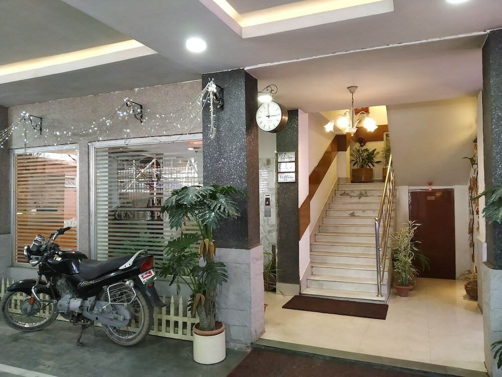 Фото Hotel Centre Point Tezpur