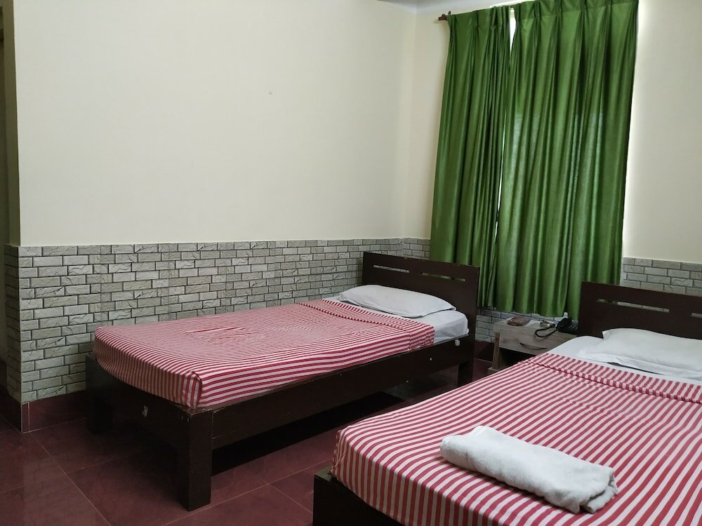 Фото Hotel Centre Point Tezpur