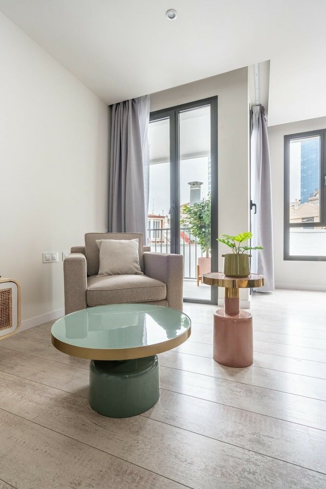 Фото Limehome Barcelona Rector Triadó