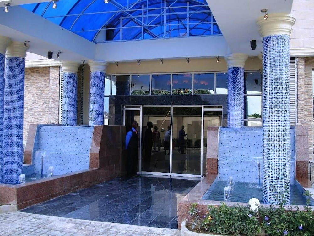 Фото отеля 1