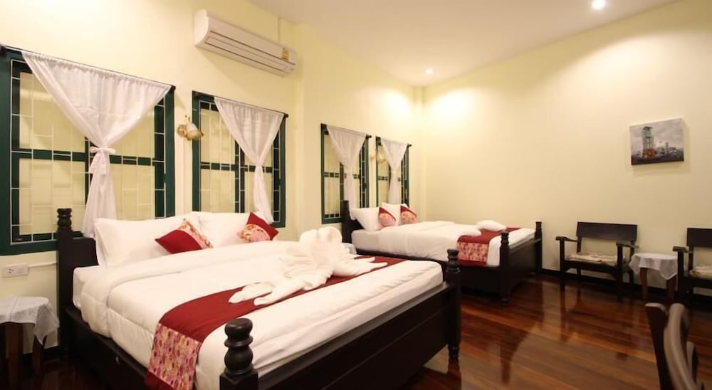 Фото Srisomboon Hostel