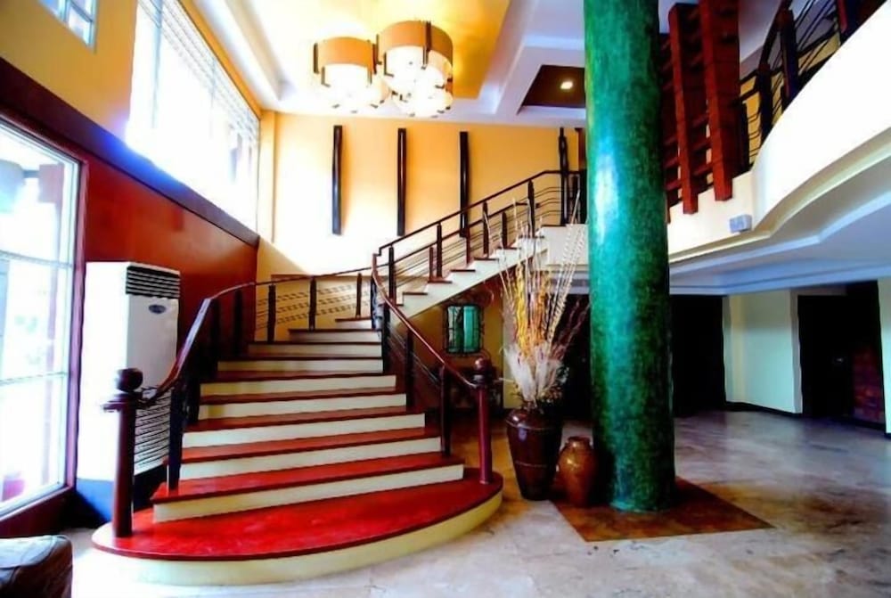 Фото Mo2 Westown Hotel Bacolod - Downtown