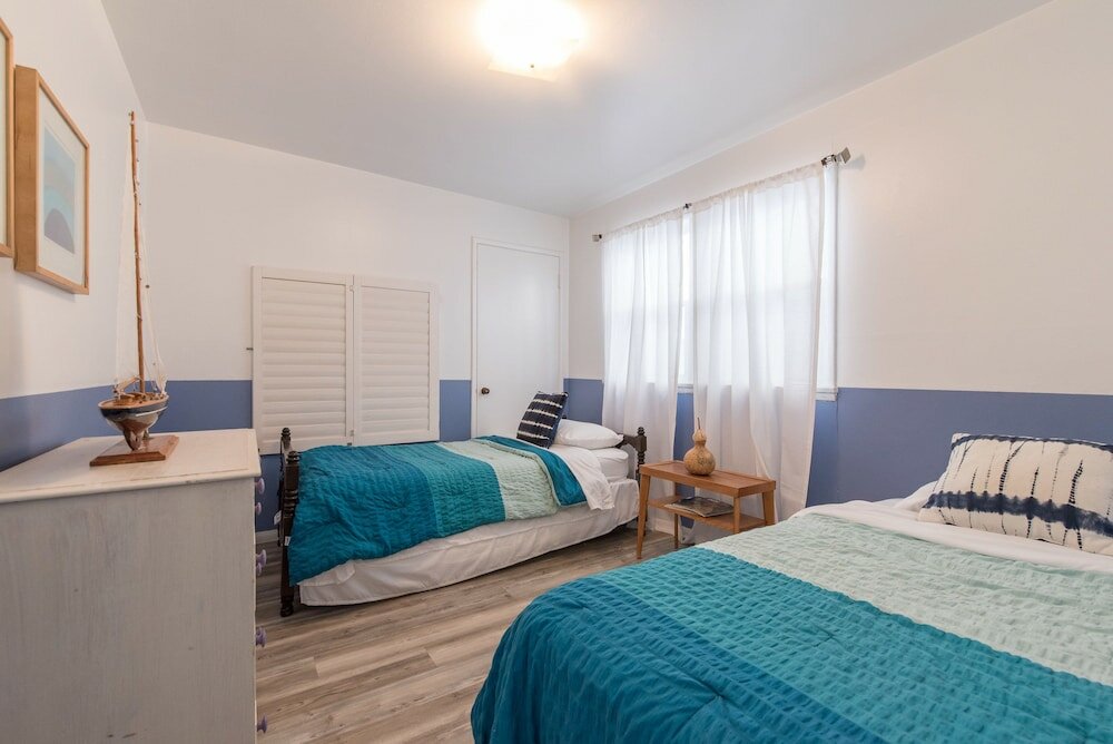 Фото Ventura Beach Cottage