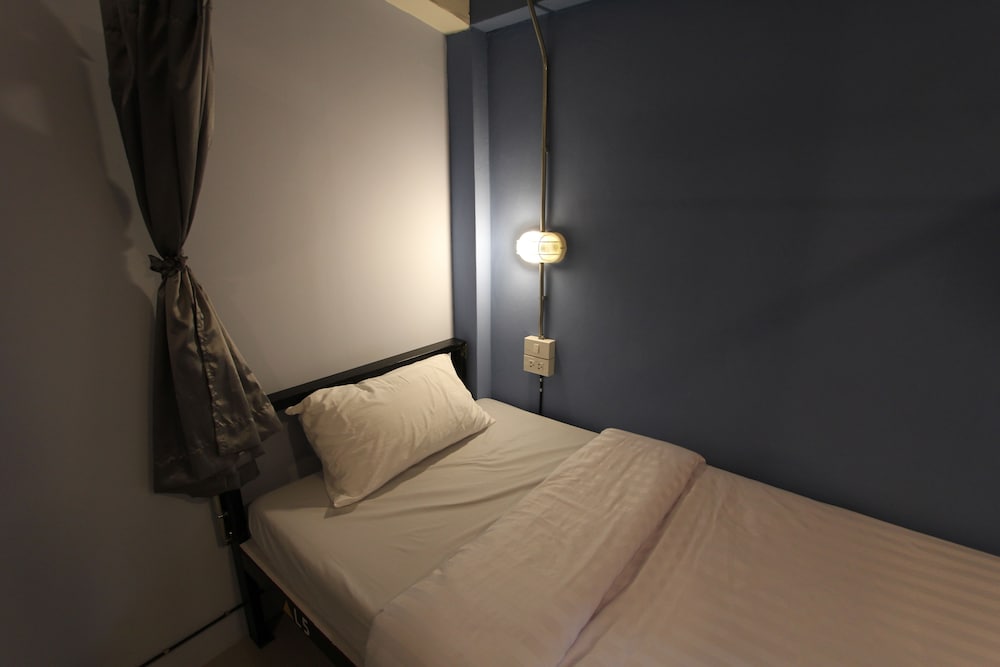 Фото D-Well Hostel