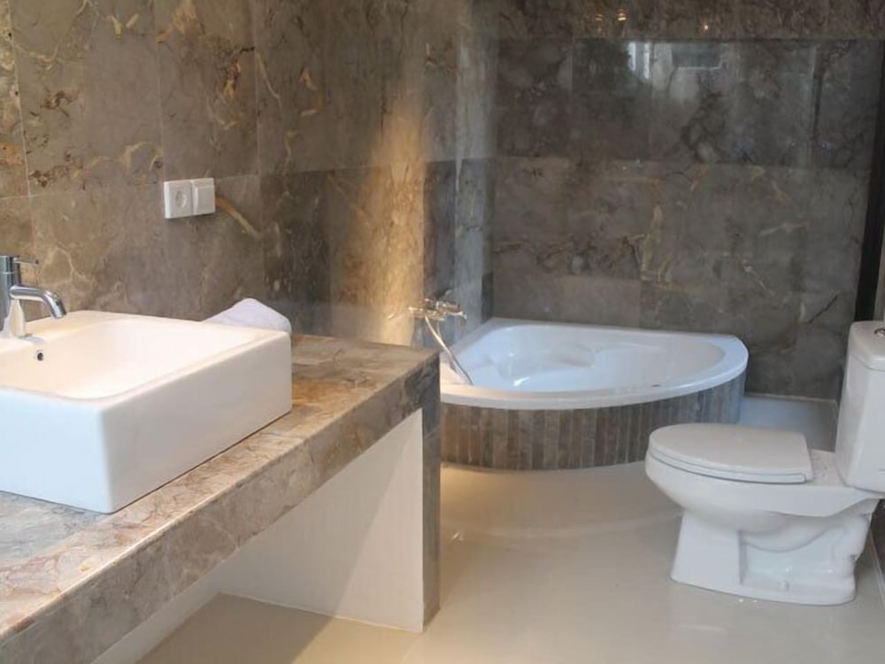 Фото Kelapa Lovina Beach Villas