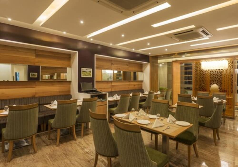 Фото Gcc Northside Hotel