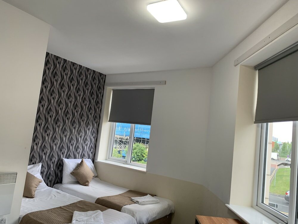 Фото Imperial Salford Hotel
