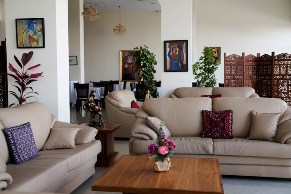 Фото Taybeh Golden Hotel