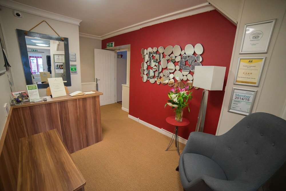 Фото Red Mullions Guest House