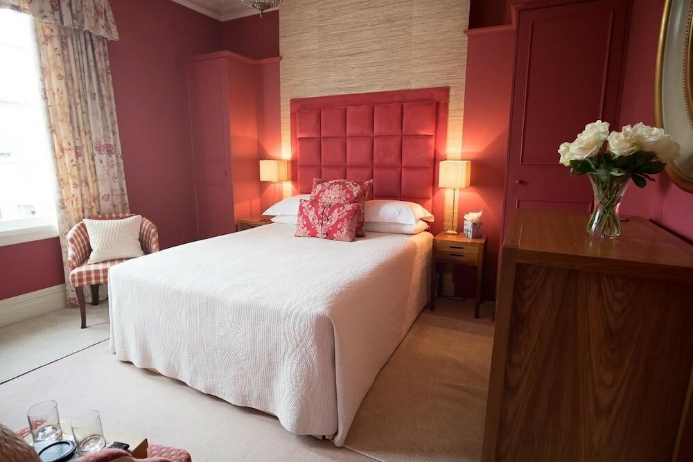 Фото Lypiatt House Hotel