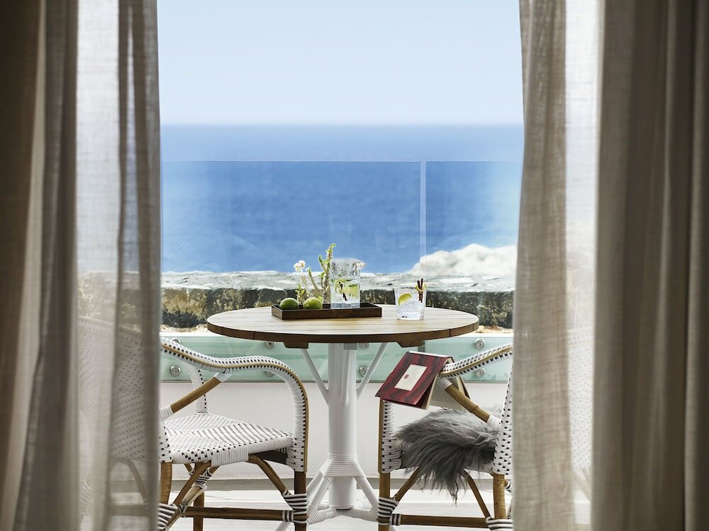 Фото Santo Pure Oia Suites & Villas