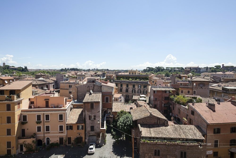Фото Window on Rome