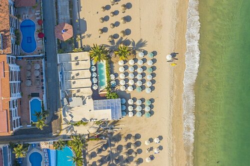 Гостиница Suites at Sapphire Ocean Club