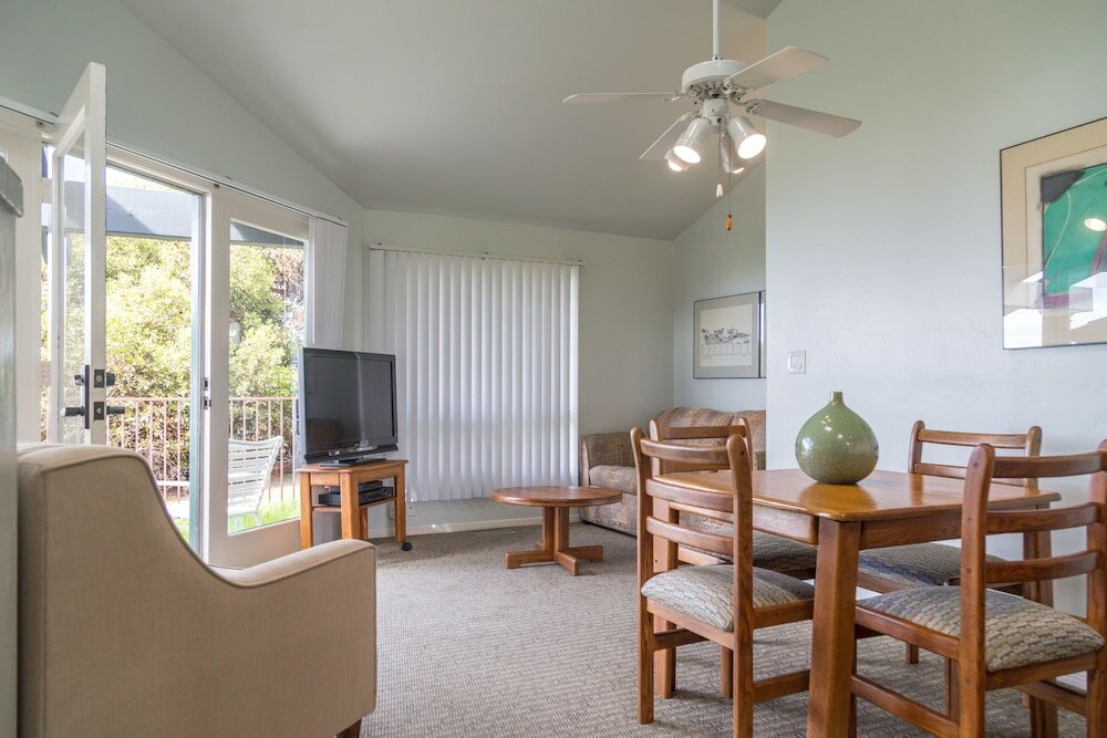 Фото Wave Crest Resort