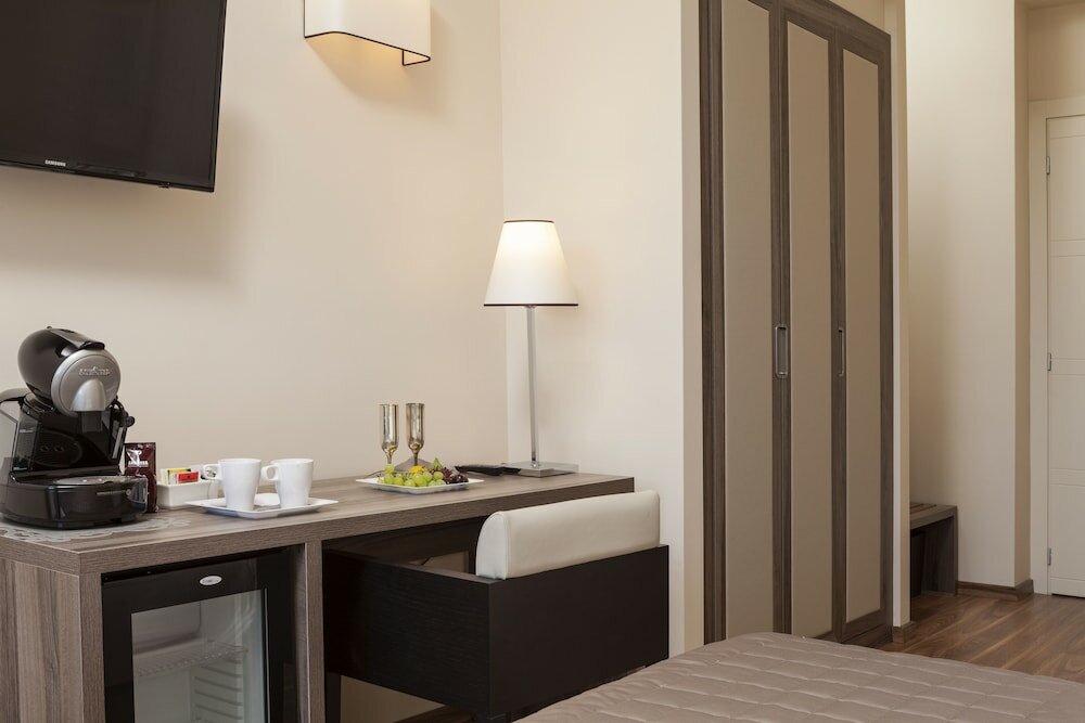 Фото Window on Rome