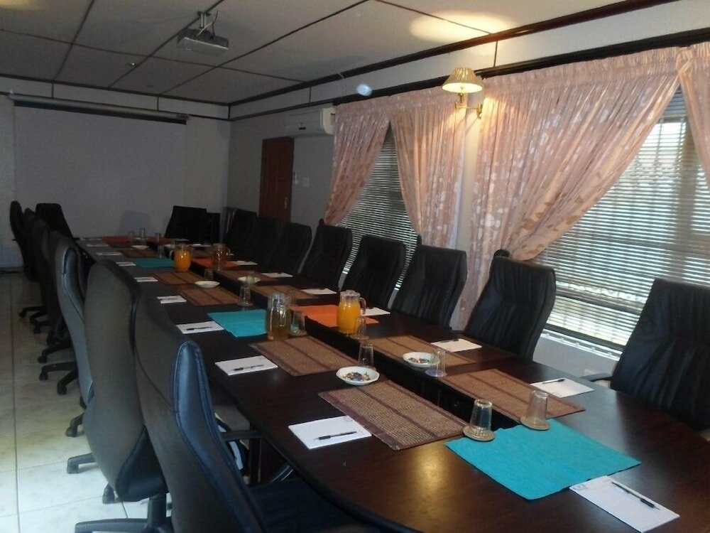 Фото Pelloyd Bed and Breakfast