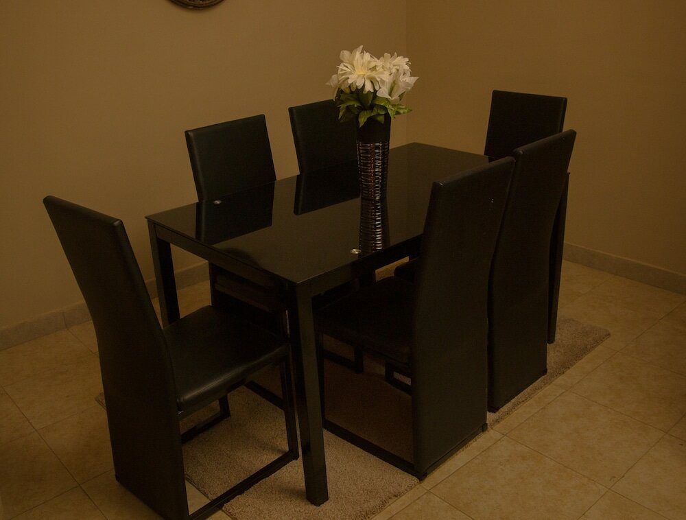 Фото Appiah's Royal Suites