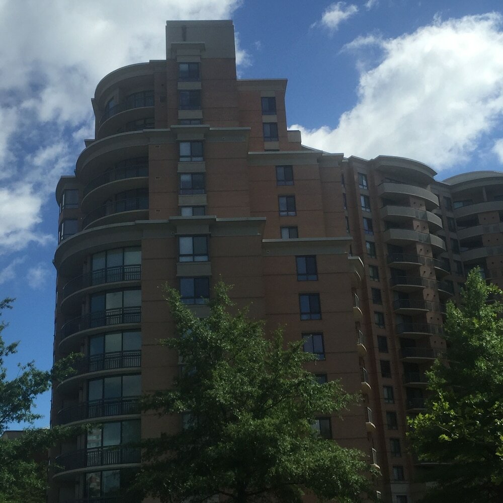 Фото Instrata by Executive Apartments