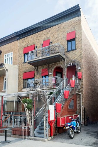 Внешний вид отеля Petit Hôtel Café Krieghoff в Квебеке, фото 1