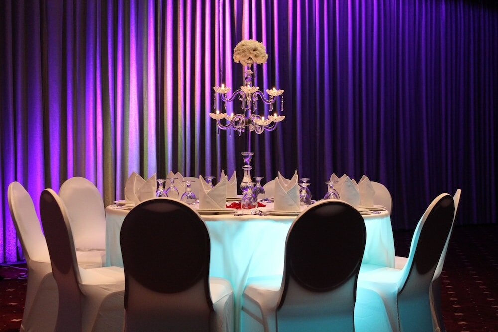 Фото Meneur Hotel