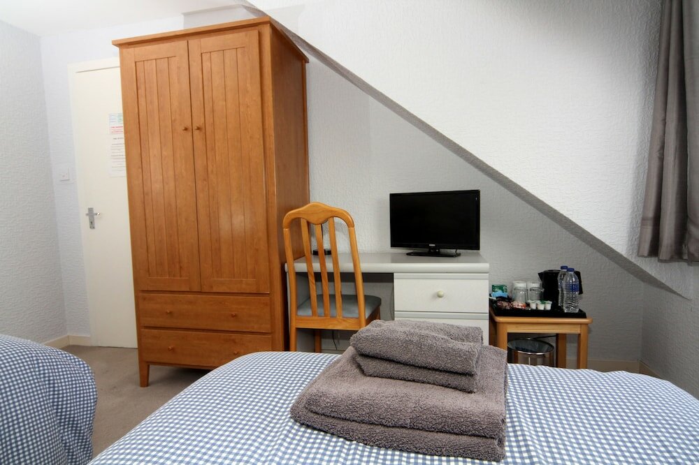 Фото Dean Park Guest House