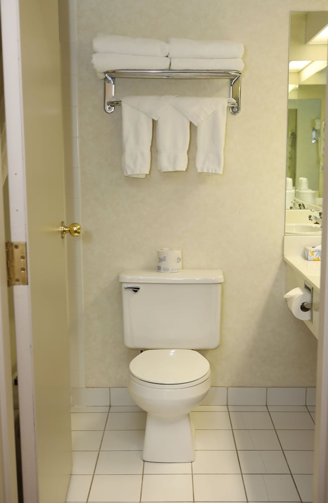 Фото Continental Inn & Suites