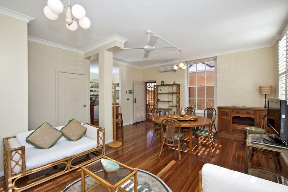 Фото Newcastle Short Stay Apartments - Nbc Apartments