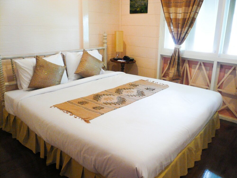 Фото Samsen sam Place