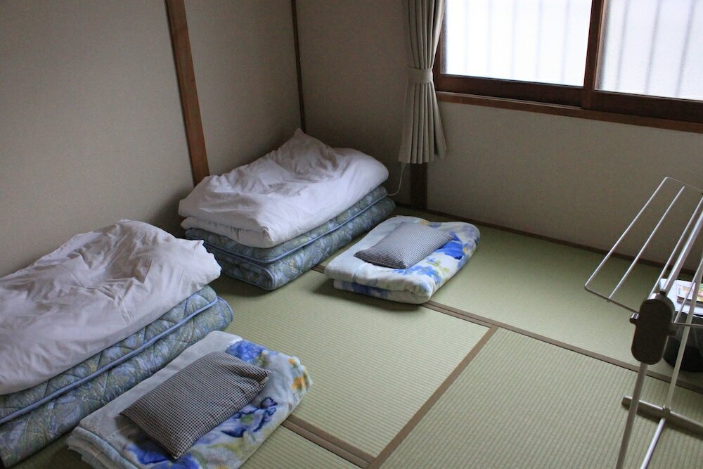 Фото Guest House Hakodate Crossroad – Hostel