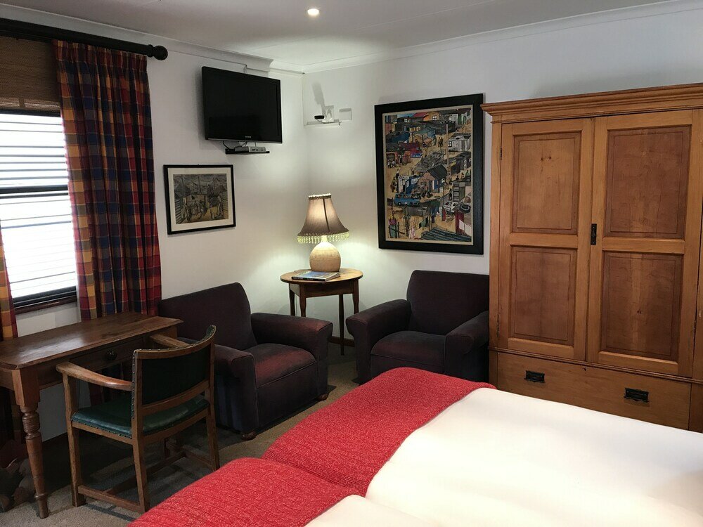 Фото The Crown Guesthouse