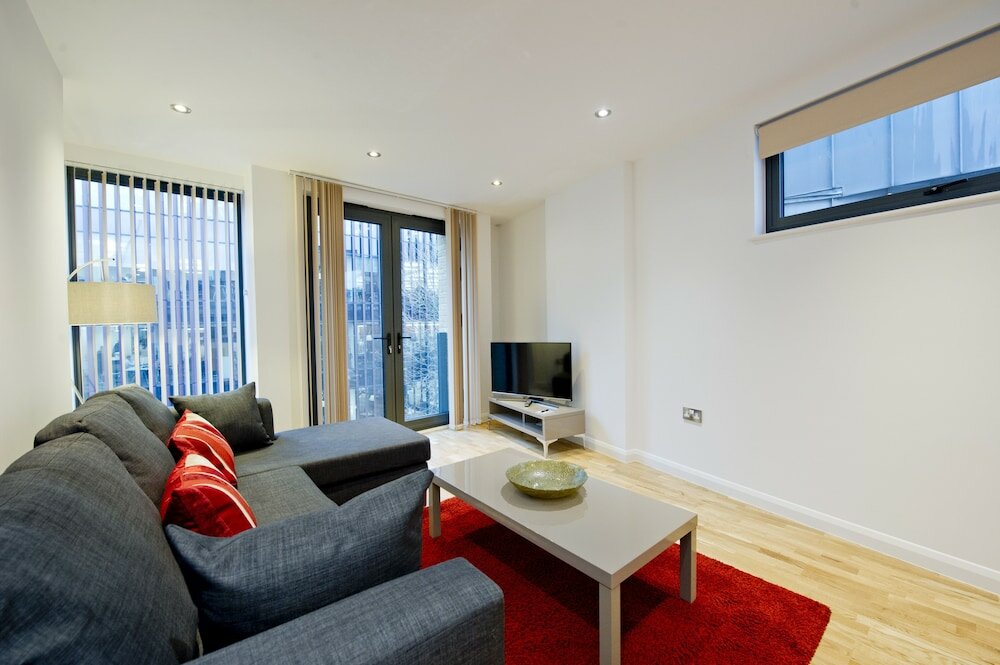 Фото London Bridge – Tooley St by Flying Butler