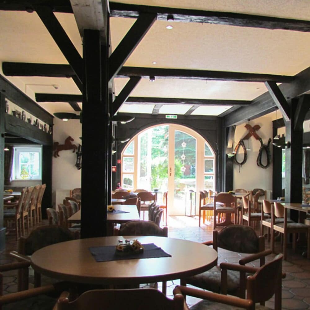 Фото Ferien- & Reitsport Hotel Brunnenhof