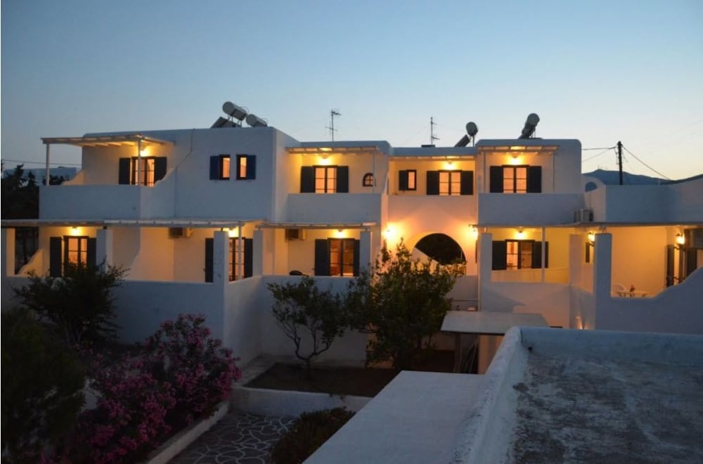 Фото Kostas & Ioanna Studios