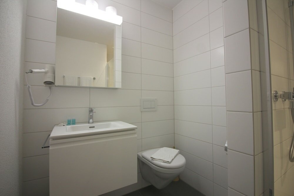 Фото Swiss Star Zurich Airport